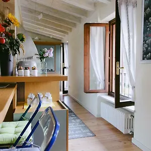  Apartment Attico Dell'artista Italien